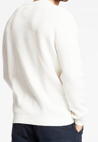 Lindbergh Stickad tröja - off-white