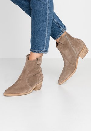 Kovbojské/motorkářské kotníkové boty - taupe