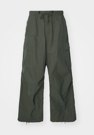 Obey Clothing DEVON GIANT PANT - Oldalzsebes nadrágok - chimera