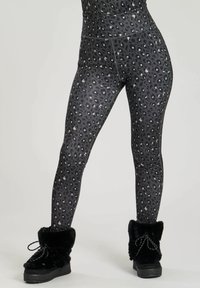 Unselected, black