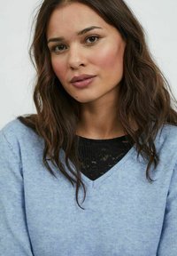 VILA VIRIL V-NECK L/S  NOOS - Stickad tröja - english manor