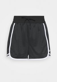 Svarta atletiska shorts tillverkade av ett slätt tyg, med ett vitt sidostycke, elastisk midja med snörning och rundad fåll.