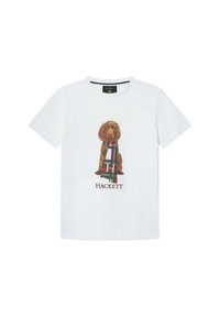 Camiseta de algodón blanca con una ilustración de un perro marrón que lleva una bufanda de cuadros, con el nombre de la marca "HACKETT" impreso debajo.