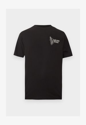 Musta lyhythihainen T-paita, jossa pieni valkoinen "volcom stone" -teksti ja geometrinen käden kuva ylävasemmalla rinnassa.