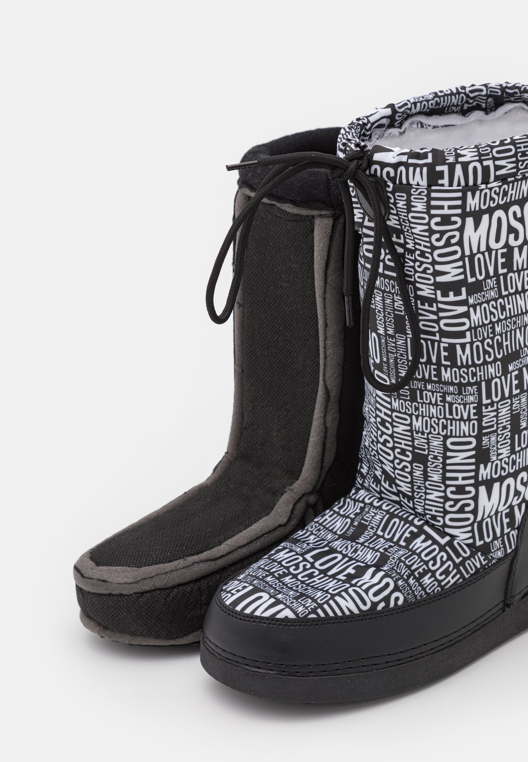 love moschino boots zalando