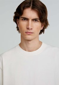 Scalpers SOLID - T-shirts basic - cream