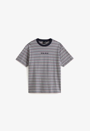 Pruhované tričko s krátkým rukávem, které má námořnický žebrovaný výstřih, vodorovné pruhy v šedé, červené a modré barvě a logo "VANS" na hrudi.