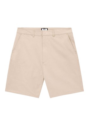 Beige legere Herrenshorts mit Gürtelschlaufen, Vordertaschen und Reißverschluss, flach auf weißem Hintergrund ausgelegt.