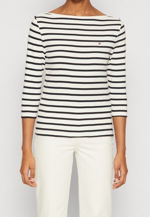 Long sleeved top - white