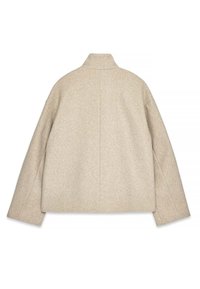 Beesigniga villane mantel kõrge kraega, langevate õlgadega ja lõdva lõikega. Sile tekstuur puhta ja minimalistliku seljaosa disainiga.