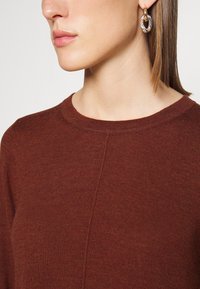 Repeat DRESS MERINO - Vestido de malha - terra
