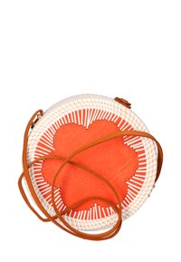 Borsa tonda intrecciata con una combinazione di colori bianco e arancione. Presenta una tracolla in pelle e un interno testurizzato arancione con un motivo floreale.