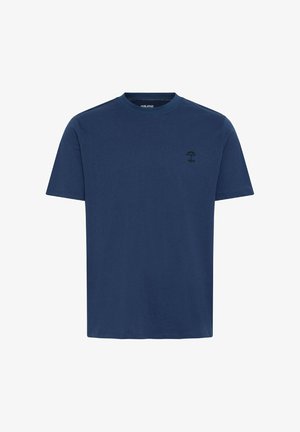T-shirt en coton bleu marine à manches courtes, col rond, avec un petit logo d'ombrelle noire sur la poitrine gauche. Texture lisse, coupe décontractée.