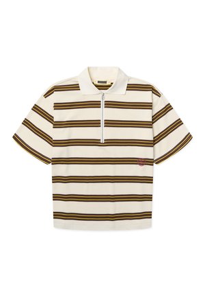 Kortærmet cremefarvet polo med brune og gule vandrette striber og en lynlåshals foran, med en lille broderet logo foran.