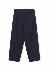 Pantaloni blu navy realizzati in tessuto texturizzato, caratterizzati da una chiusura con bottone, due tasche frontali e un design morbido.