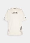 STAR WARS THE MANDALORIAN LOOSE-FIT - T-shirt estampada - clear brown
