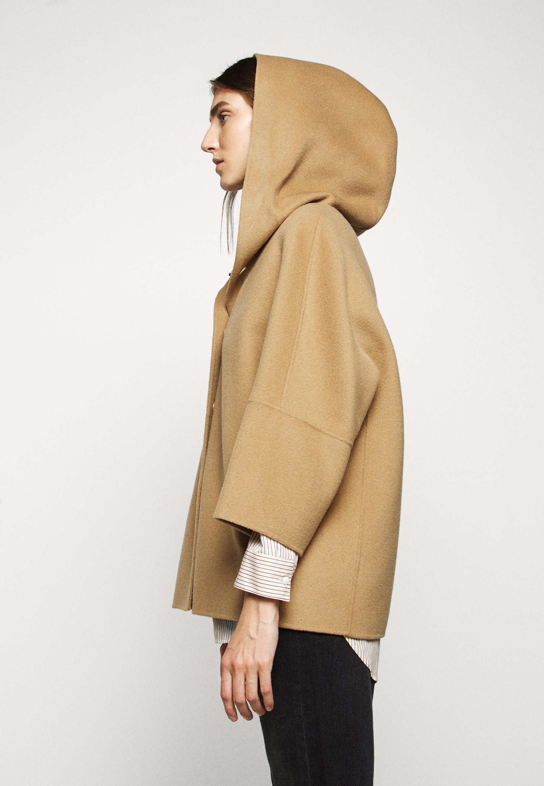 WEEKEND MaxMara RAPACE Korte jassen kamelcamel Zalando.nl WEEKEND MaxMara APE Trui mottled beige Zalando.nl