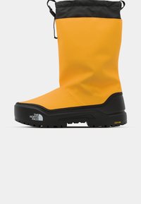 BASE CAMP 200 WP UNISEX - Cizme de iarnă - summit gold/tnf black