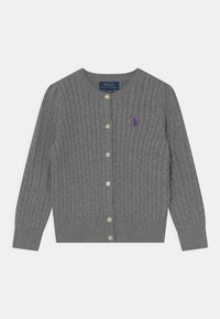 Grauer strukturierter Cardigan mit Rundhalsausschnitt, fünf Knöpfen und einem kleinen lila Logo auf der linken Brust. Gerippte Bündchen und Saum.