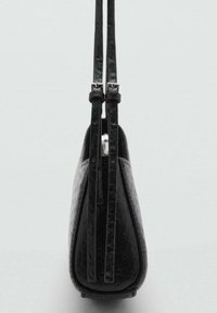 Mango Ručna torba - black