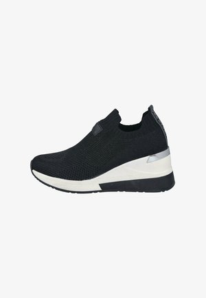 XTI, ZAPATILLAS DEPORTIVAS CUÑA - Zapatos sin cordones - black