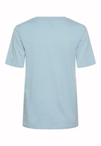 T-shirt bleu clair à manches courtes avec un col rond. Confectionné en tissu doux, présentant une texture lisse et une coupe décontractée.