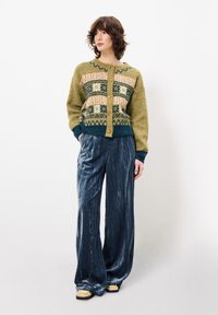 FRNCH MEGANE - Gilet - kaki