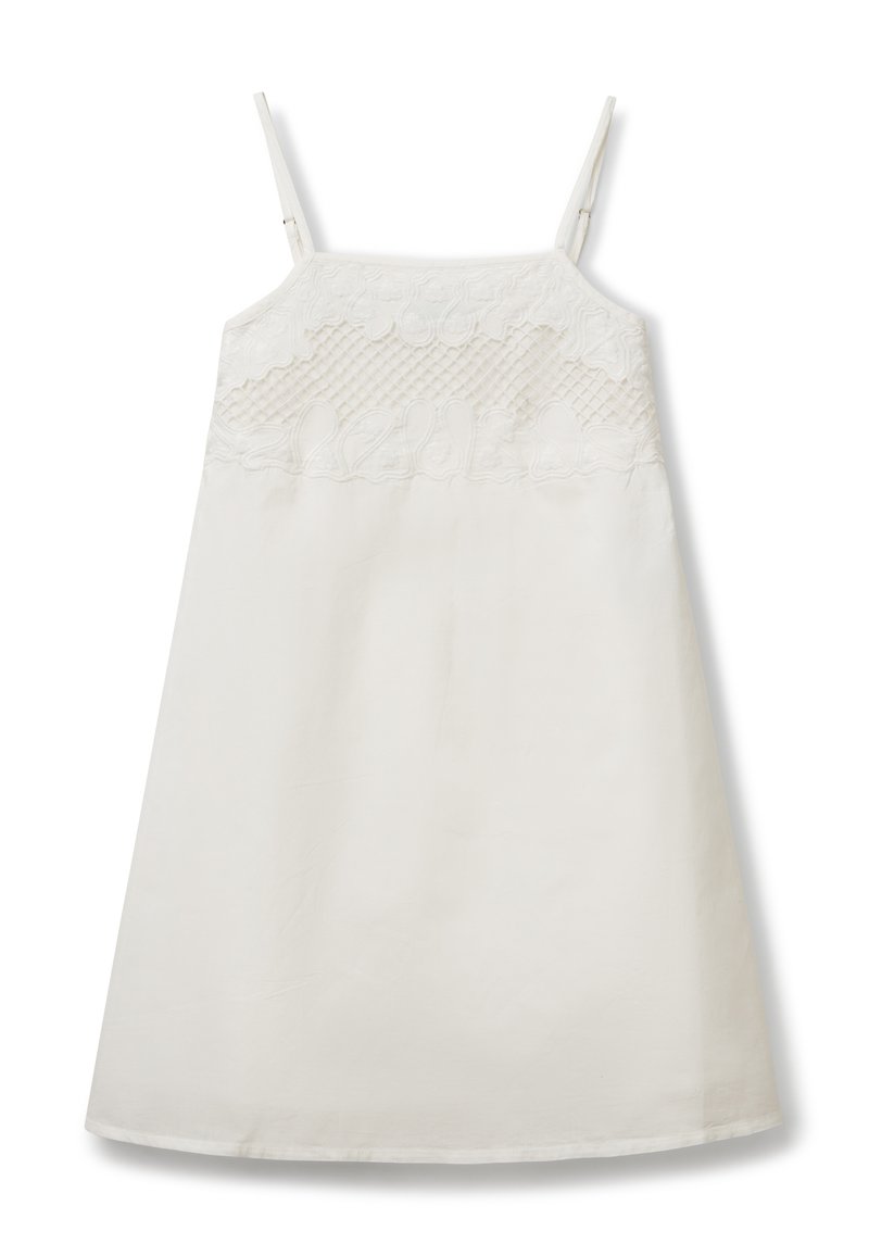 Weißes ärmelloses Kleid mit einem strukturierten Spitzenoberteil, verstellbaren Trägern und einem weichen Stoff von der Taille abwärts. Einfache, gerade Silhouette.