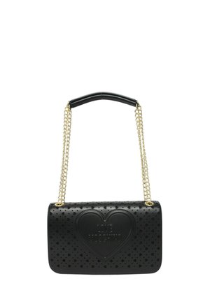 Borsa Moschino Black Love con piccoli motivi a cuore, logo a cuore in rilievo e tracolla a catena dorata con spallina nera.