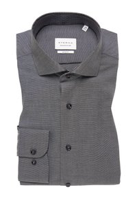 Grijze slim-fit overhemd met een visgraatpatroon, button-down kraag, zwarte knopen en een enkele zak, gemaakt van een gladde stof.