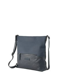 Borsa a tracolla blu navy con una parte superiore liscia e un fondo in pelle testurizzata, dotata di una tasca anteriore con zip e una tracolla regolabile.