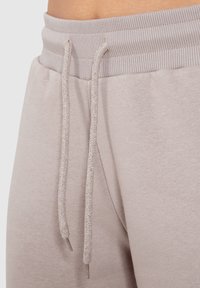 Smilodox NALA CASUAL JOGGERS - Trainingsbroek - hellbraun