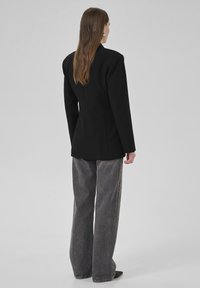My Essential Wardrobe MILAN SHAPED - Short coat - black