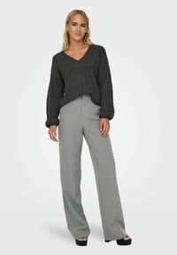 ONLY LOOSE FIT - Strickpullover - dark grey melange
