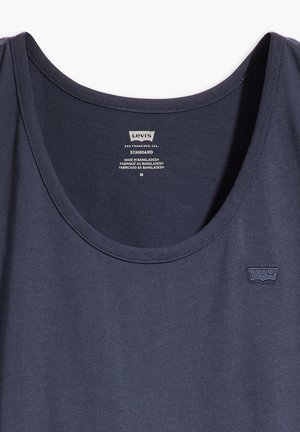 Canotta in cotone blu navy con scollatura tonda e un piccolo logo ricamato sul lato sinistro. Texture morbida con cuciture minime.