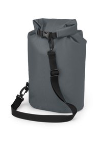 Borsa roll-top grigia realizzata in materiale impermeabile testurizzato; presenta una tracolla nera regolabile e una robusta chiusura a clip. Design minimalista.