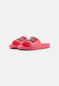 Tommy Jeans FLAG POOL - Pool slides - tickled pink
