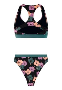 Tweedelig zwarte bikini met een patroon van hibiscusbloemen in paars, perzik en groen, voorzien van een top met racerback en bijpassende broekjes met hoge uitsnijding.