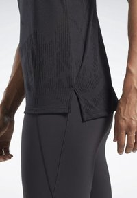 Reebok Linne - black