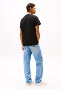 Thumbnail Image 4