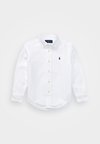 SLIM FIT SHIRT - Overhemd - white