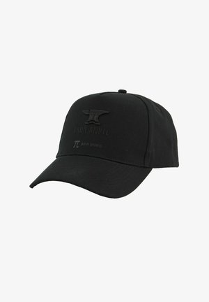Czarna czapka baseballowa z zakrzywionym daszkiem, zdobiona wytłoczonym logo kowadła oraz tekstem "IRON ANVIL" i "JAY-PI SPORTS" z przodu.