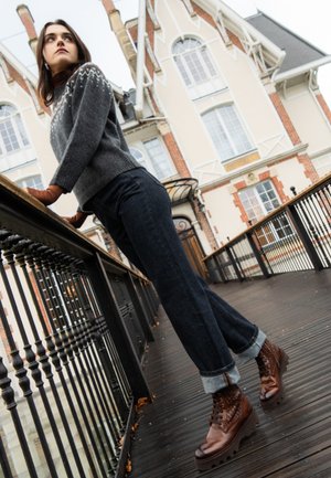 Melvin & Hamilton Stivaletti con plateau - bruin