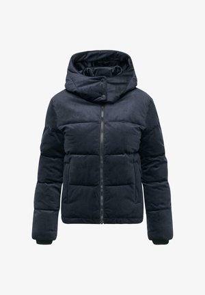 Chaqueta acolchada de color azul marino con un alto cuello, capucha, cremallera frontal y bolsillos laterales. Fabricada con un tejido suave, de textura lisa y diseño acolchado.