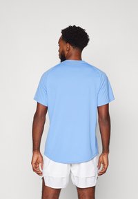 Nike Performance TOP - Camiseta deportiva - royal pulse/white