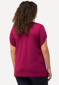 Ulla Popken FUNKTIONS SOLEIL, V-AUSSCHNITT, HALBARM - Camiseta estampada