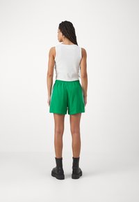 adidas Originals Tréningruha alsók - green