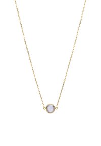 Gouden ketting met een ronde, facetteer lichtpaarse edelsteen in het midden, met aan beide zijden twee kleine accenten.