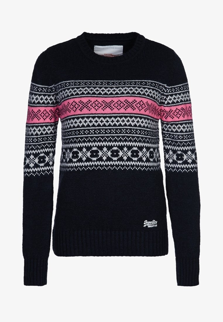 Pull en maille bleu marine avec bandes à motif nordique blanc et rose sur la poitrine et les manches, poignets et ourlet côtelés, logo SuperDry sur le devant en bas.