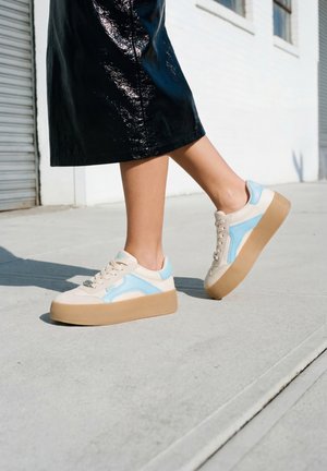 Buffalo, CAJO - Tenisice - white/blue